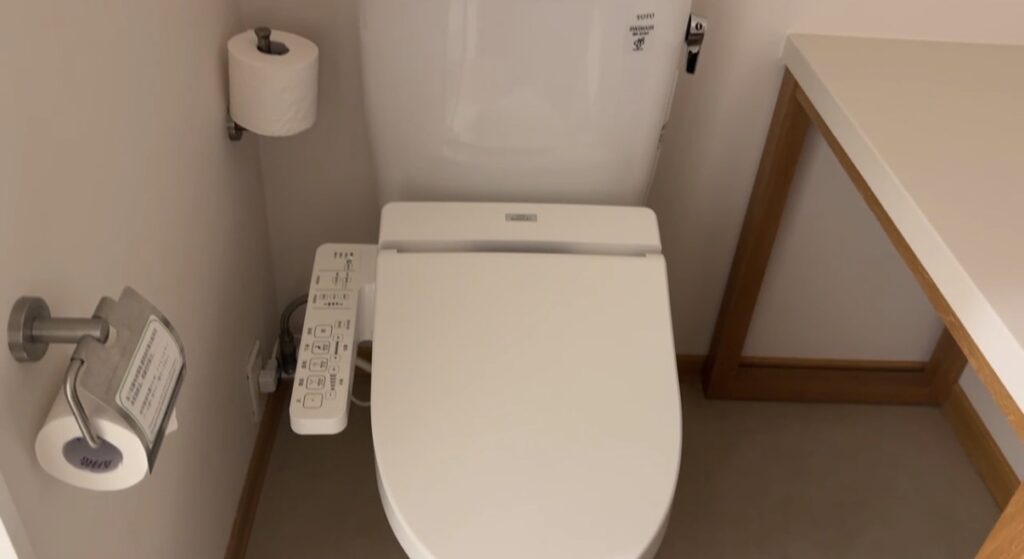 ホテルグレイスリー台北のベッドまわり